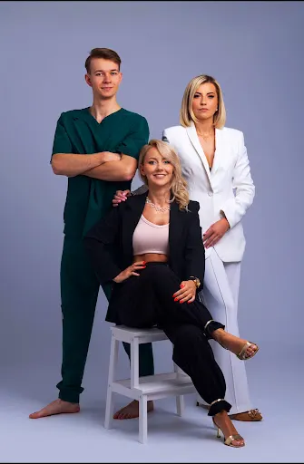 Permanent Artist Kamila Krzemińska | Medycyna estetyczna | Botoks | Modelowanie ust | Masaż | Manicure | Pedicure |